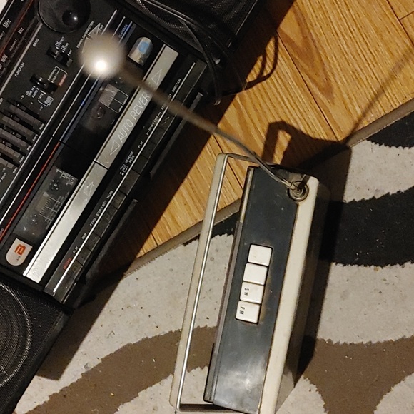 1960S RADIO like GIGLANDS ISLAND COLLECTORS FIND - Picture 3 of 7